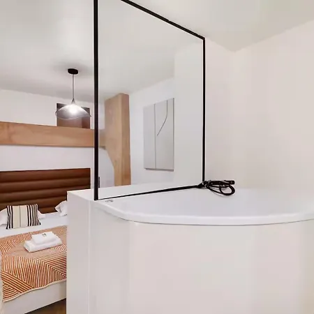 Les Halles - Grands Boulevards Renovated 3br - 8p Daire