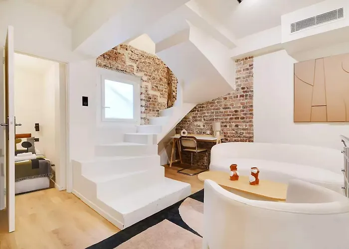 Les Halles - Grands Boulevards Renovated 3br - 8p * Paris
